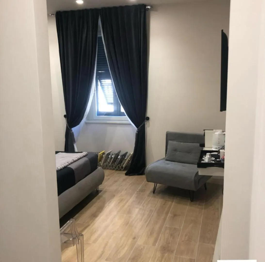 Guest house Pinciano 1Stfloor Hotel Rome Italy
